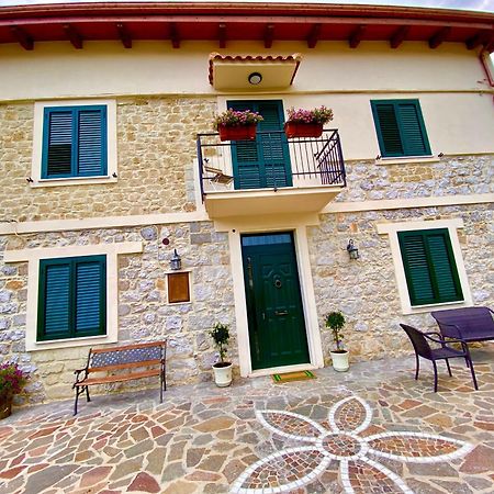 La Casa Di Nonna Tella Bed and Breakfast Lenola Eksteriør billede